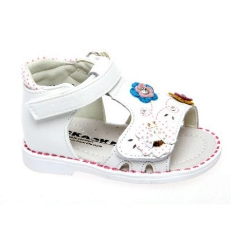 Туфлі для дівчаток (111 фото): новорічні дитячі кофти для дівчаток, Котофей, Капика, модне взуття для дітей