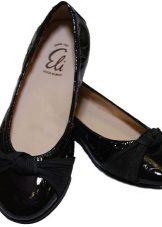 Туфлі для дівчаток (111 фото): новорічні дитячі кофти для дівчаток, Котофей, Капика, модне взуття для дітей