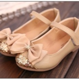 Туфлі для дівчаток (111 фото): новорічні дитячі кофти для дівчаток, Котофей, Капика, модне взуття для дітей