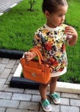 Туфлі для дівчаток (111 фото): новорічні дитячі кофти для дівчаток, Котофей, Капика, модне взуття для дітей