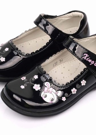 Туфлі для дівчаток (111 фото): новорічні дитячі кофти для дівчаток, Котофей, Капика, модне взуття для дітей