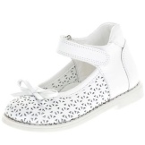 Туфлі для дівчаток (111 фото): новорічні дитячі кофти для дівчаток, Котофей, Капика, модне взуття для дітей