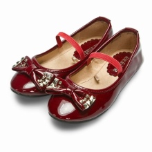 Туфлі для дівчаток (111 фото): новорічні дитячі кофти для дівчаток, Котофей, Капика, модне взуття для дітей