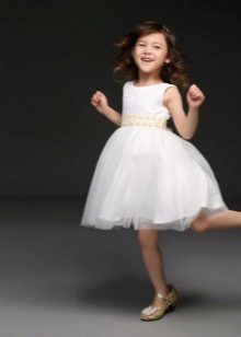 Туфлі для дівчаток на підборах (71 фото): дитячі моделі, каблук на дівчаток 12 років, варіанти для школи