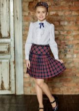 Туфлі для дівчаток на підборах (71 фото): дитячі моделі, каблук на дівчаток 12 років, варіанти для школи