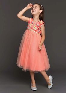 Туфлі для дівчаток на підборах (71 фото): дитячі моделі, каблук на дівчаток 12 років, варіанти для школи