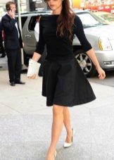 Туфлі до чорного плаття (58 фото): стильні образи