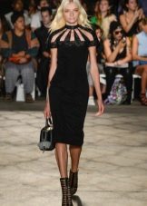 Туфлі до чорного плаття (58 фото): стильні образи