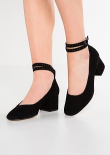 Туфлі Mary Jane (62 фото): з чим носити моделі з ремінцем на підйомі в стилі Мері Джейн