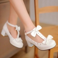 Туфлі Mary Jane (62 фото): з чим носити моделі з ремінцем на підйомі в стилі Мері Джейн