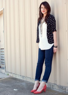 Туфлі на невисокому каблуці (49 фото): красиві жіночі моделі для офісу, для підлітків