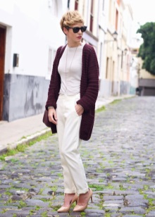 Туфлі на невисокому каблуці (49 фото): красиві жіночі моделі для офісу, для підлітків