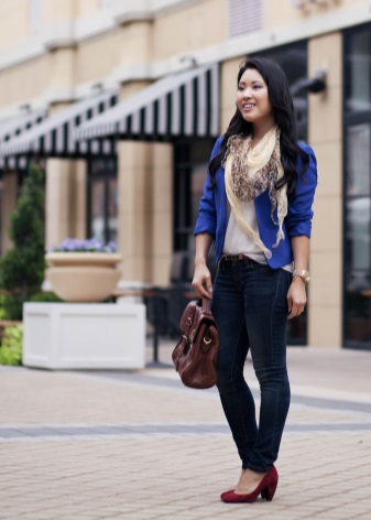 Туфлі на невисокому каблуці (49 фото): красиві жіночі моделі для офісу, для підлітків