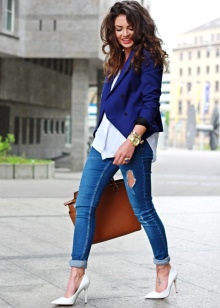 Туфлі з джинсами (74 фото): як носити з сорочкою, які жіночі туфлі можна взути під джинси