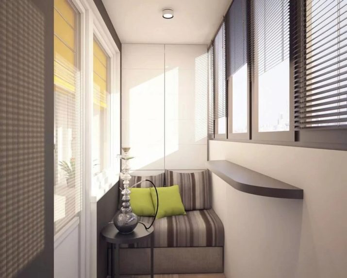 Тумба на балкон (43 фото): як вибрати вбудовані пластикові тумбочки і з вагонки для зберігання овочів?