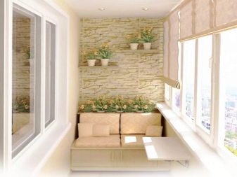 Тумба на балкон (43 фото): як вибрати вбудовані пластикові тумбочки і з вагонки для зберігання овочів?