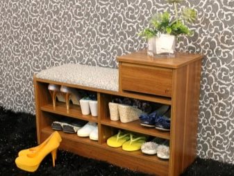 Тумба з сидінням в передпокій (52 фото): види тумбочок з м’яким сидінням у коридор. Особливості дизайну і правила вибору