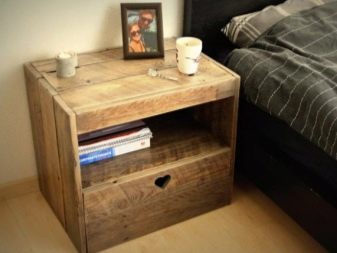 Тумби для спальні (46 фото): як зробити своїми руками? Огляд підвісних тумб під телевізор та для одягу, кутових і довгих білого та іншого кольорів