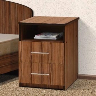 Тумби для спальні (46 фото): як зробити своїми руками? Огляд підвісних тумб під телевізор та для одягу, кутових і довгих білого та іншого кольорів