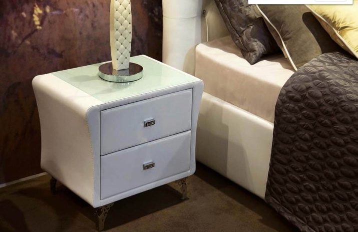 Тумби для спальні (46 фото): як зробити своїми руками? Огляд підвісних тумб під телевізор та для одягу, кутових і довгих білого та іншого кольорів