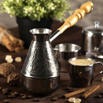 Турки для індукційних плит: яка джезва підійде для індукції? Особливості мідних турків та інших