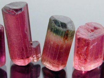 Турмалін (57 фото): лікувальні та інші властивості каменю, його значення для людини. Дія мінералу на організм. Опис зеленого каменю і турмаліну інших кольорів