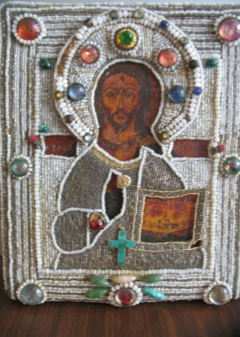 Турмалін (57 фото): лікувальні та інші властивості каменю, його значення для людини. Дія мінералу на організм. Опис зеленого каменю і турмаліну інших кольорів