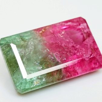 Турмалін (57 фото): лікувальні та інші властивості каменю, його значення для людини. Дія мінералу на організм. Опис зеленого каменю і турмаліну інших кольорів