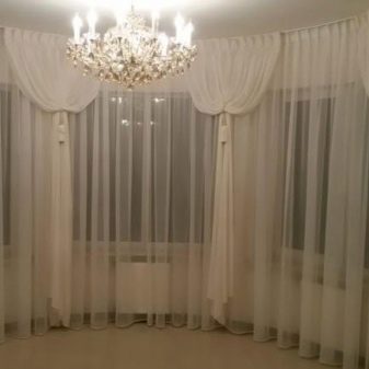 Тюль в спальню (79 фото): дизайн тюлевих штор. Як красиво повісити комплект повітряних штор? Шифонові вироби і тюль з капрону, легка щільна вуаль і інші види