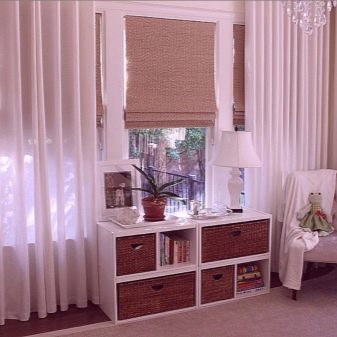 Тюль в спальню (79 фото): дизайн тюлевих штор. Як красиво повісити комплект повітряних штор? Шифонові вироби і тюль з капрону, легка щільна вуаль і інші види