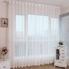 Тюль в спальню (79 фото): дизайн тюлевих штор. Як красиво повісити комплект повітряних штор? Шифонові вироби і тюль з капрону, легка щільна вуаль і інші види