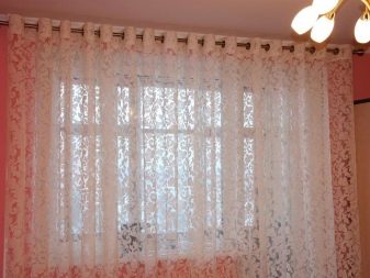 Тюль в зал без штор (70 фото): красиві новинки дизайну тюлю для вітальні та поради з вибору