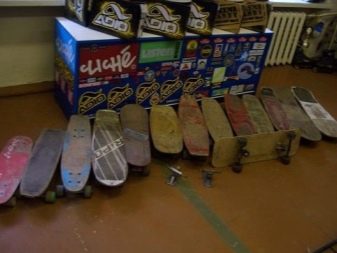 У чому різниця між лонгбордом та скейтбордом? Чим відрізняються конструкції? Що краще вибрати для початківців і для дитини?