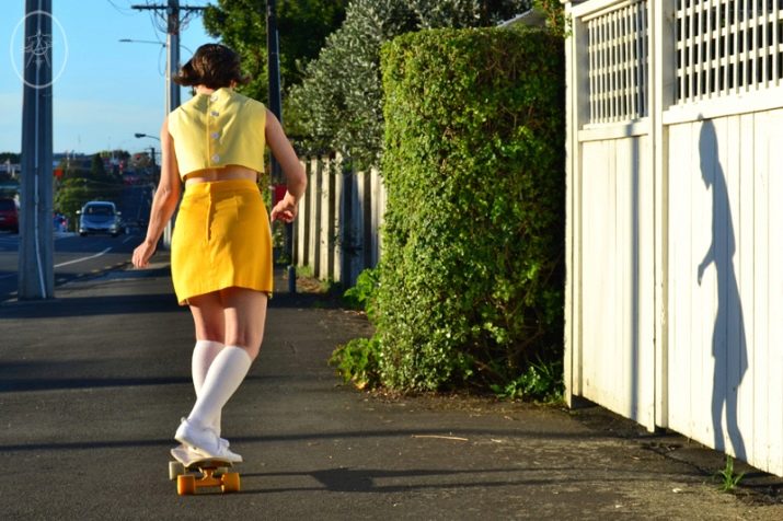 У чому різниця між лонгбордом та скейтбордом? Чим відрізняються конструкції? Що краще вибрати для початківців і для дитини?