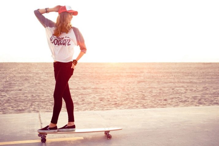 У чому різниця між лонгбордом та скейтбордом? Чим відрізняються конструкції? Що краще вибрати для початківців і для дитини?