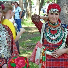 Удмуртська національний костюм (50 фото): жіночий традиційний наряд північних удмуртів, історія костюма Удмуртії