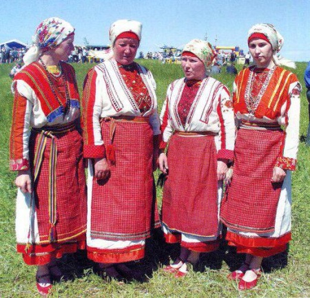 Удмуртська національний костюм (50 фото): жіночий традиційний наряд північних удмуртів, історія костюма Удмуртії