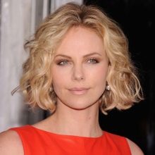 Укладання з об’ємом (73 фото): об’ємні зачіски на короткі, середні та довгі волосся. Як просто робити укладку кожен день?