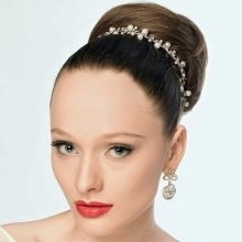 Укладання з об’ємом (73 фото): об’ємні зачіски на короткі, середні та довгі волосся. Як просто робити укладку кожен день?