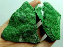 Уваровіт (30 фото): магічні і лікувальні властивості каменю, значення мінералу для людини. Уваровіт на Південному Уралі