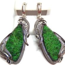 Уваровіт (30 фото): магічні і лікувальні властивості каменю, значення мінералу для людини. Уваровіт на Південному Уралі