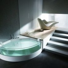 Ванни із скла: плюси і мінуси ванн зі склом, виробники, вибір і догляд