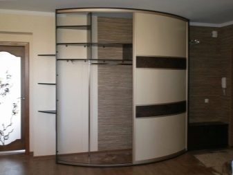 Вбудована прихожа (64 фото): ідеї дизайну вбудованих меблів у коридорі, плюси і мінуси шафи-купе, вбудованого в стіну
