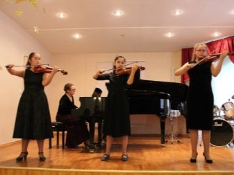 Вчитель музики: обов’язки викладача в школі. Плюси і мінуси професії музичного педагога