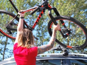 Велокріплення Thule: вибираємо кріплення для велосипеда на фаркоп і дах машини, особливості автообагажника на задню двері