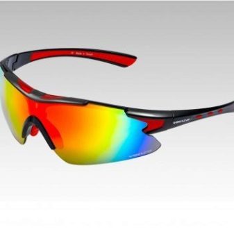 Велоокуляри (56 фото): особливості велосипедних окулярів з діоптріями, опис фотохромних очок для велосипедистів. Як вибрати окуляри для їзди на велосипеді?