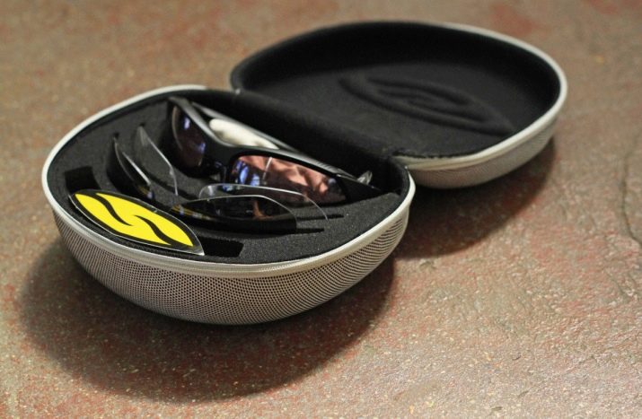 Велоокуляри (56 фото): особливості велосипедних окулярів з діоптріями, опис фотохромних очок для велосипедистів. Як вибрати окуляри для їзди на велосипеді?