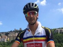 Велоокуляри (56 фото): особливості велосипедних окулярів з діоптріями, опис фотохромних очок для велосипедистів. Як вибрати окуляри для їзди на велосипеді?