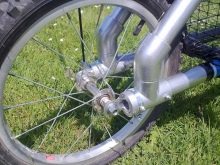 Велопричіп: особливості причепів «Бджілка» та «Джміль» для велосипеда, велосипедні вантажні і бічні причепи, моделі для перевезення собак та іншого вантажу