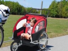 Велопричіп: особливості причепів «Бджілка» та «Джміль» для велосипеда, велосипедні вантажні і бічні причепи, моделі для перевезення собак та іншого вантажу